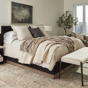 Pottery Barn Handcrafted Pickstitch cotton linen quilt. King/CalKing in Flax